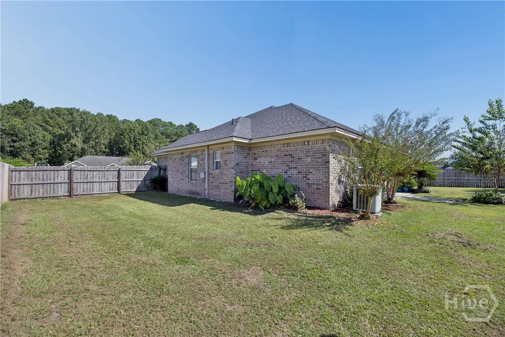 Image 26 of property listing at 304 Grist Mill Court, Rincon, GA 31326