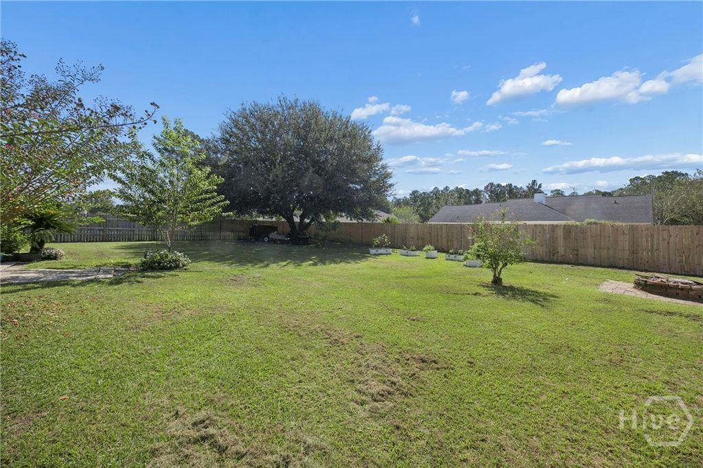 Image 27 of property listing at 304 Grist Mill Court, Rincon, GA 31326