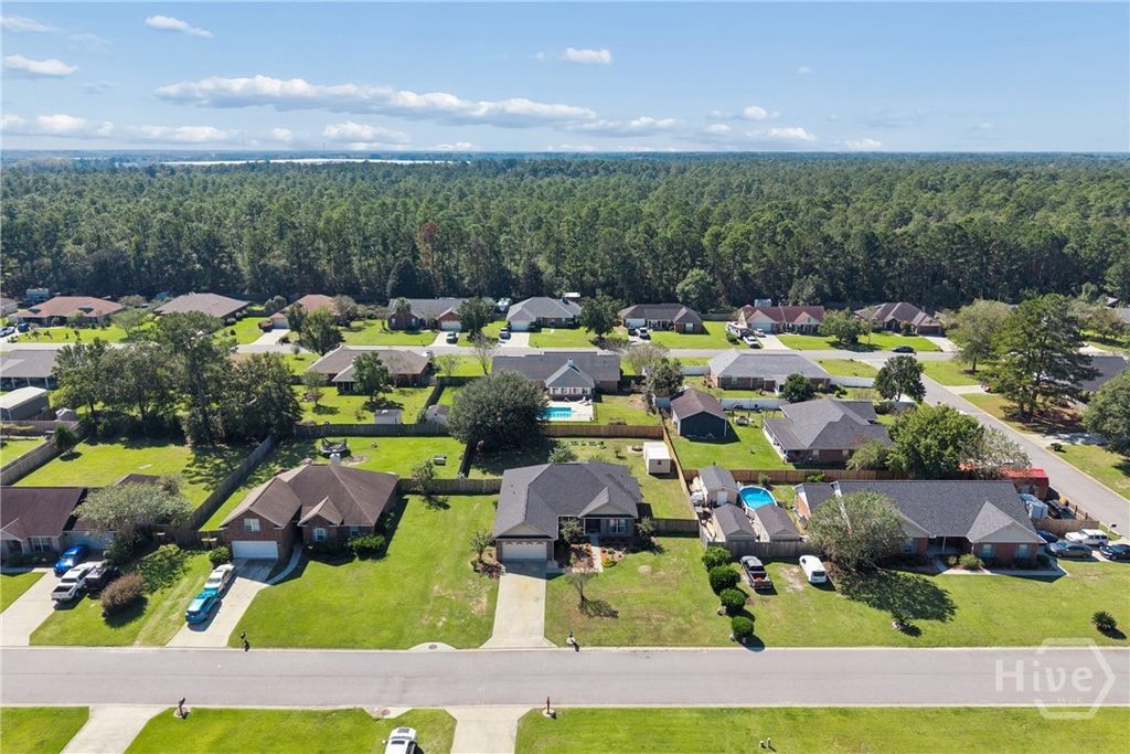 Image 32 of property listing at 304 Grist Mill Court, Rincon, GA 31326