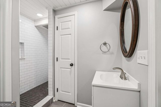 504 Tara Court, Woodstock, GA 30188