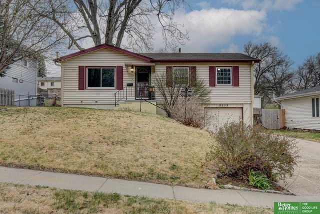 9059 valley Street, Omaha, NE 68124