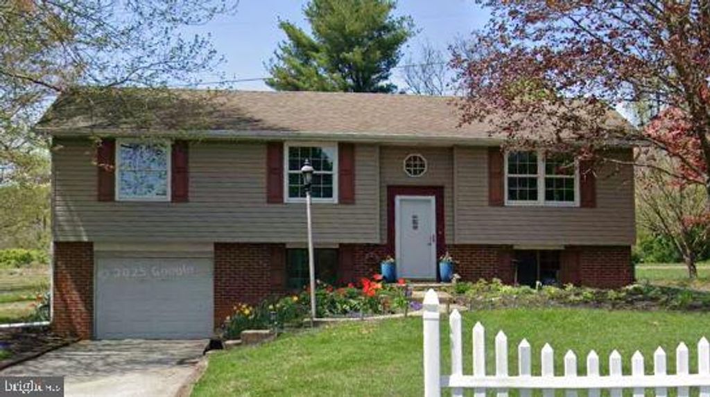 114 WENDY CIR, Coatesville, PA 19320