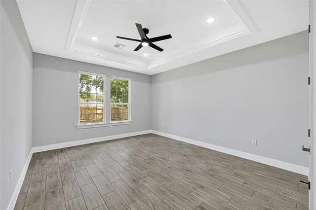 222 Brook Park Drive, Conroe, TX 77303