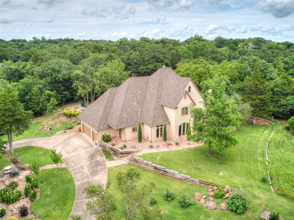 4320 Canaan Creek Road 4, Edmond, OK 73034
