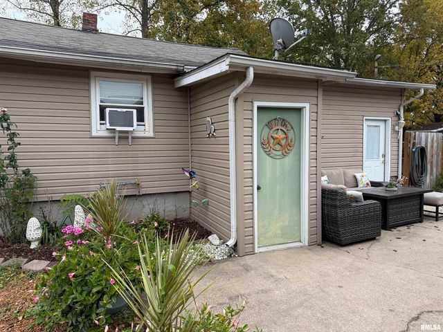 601 FRANKLIN Avenue, West Frankfort, IL 62896