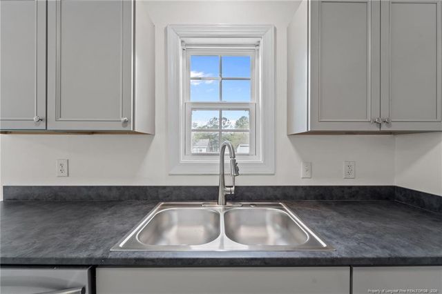 122 Fullers Way, Aberdeen, NC 28315