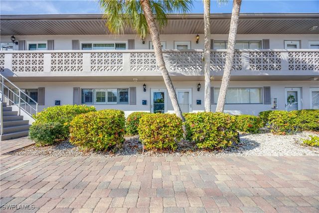 1686 Blue Point AVE A1, Naples, FL 34102