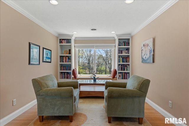2333 Waterbury Pond Court, Springfield, IL 62711