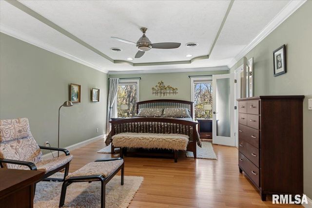 2333 Waterbury Pond Court, Springfield, IL 62711