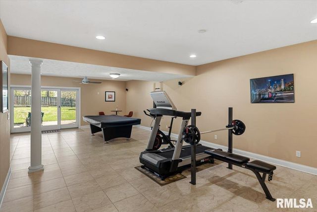 2333 Waterbury Pond Court, Springfield, IL 62711