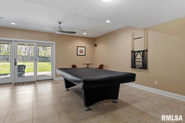 2333 Waterbury Pond Court, Springfield, IL 62711
