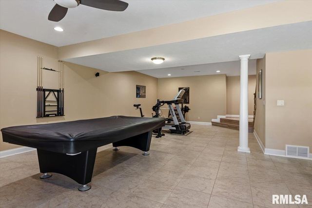 2333 Waterbury Pond Court, Springfield, IL 62711