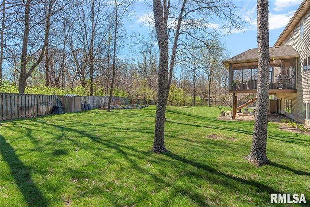 2333 Waterbury Pond Court, Springfield, IL 62711