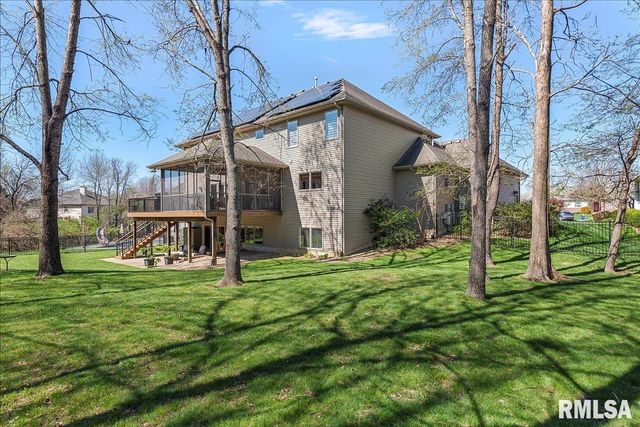 2333 Waterbury Pond Court, Springfield, IL 62711