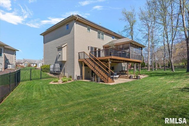 2333 Waterbury Pond Court, Springfield, IL 62711