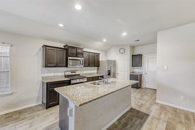 8213 Muddy Creek Drive, Fort Worth, TX 76131