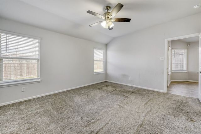 8213 Muddy Creek Drive, Fort Worth, TX 76131