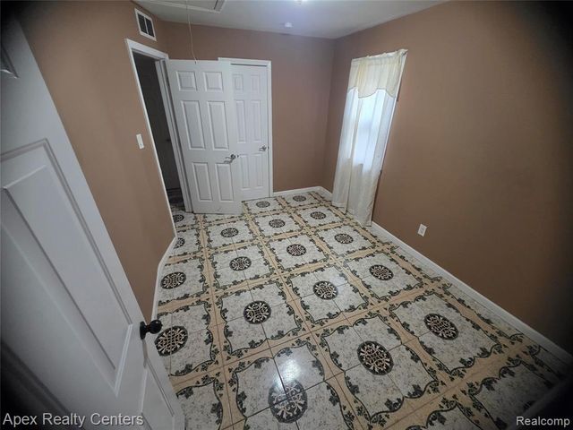 18948 Wall Street, Melvindale, MI 48122