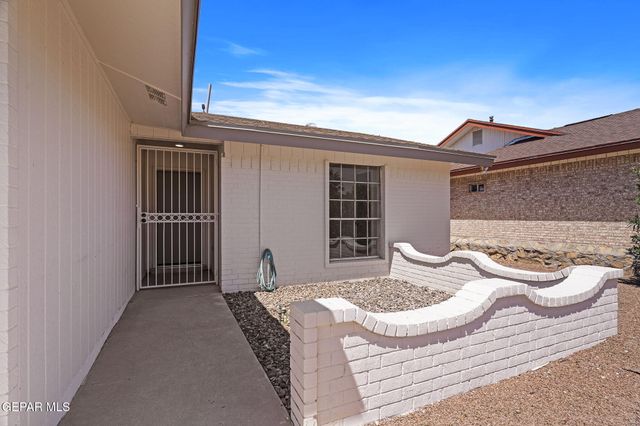 1615 BRIAN RAY Circle, El Paso, TX 79936