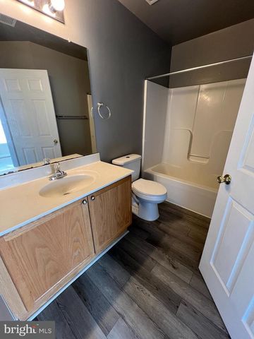 522 KYLE DR, Martinsburg, WV 25401