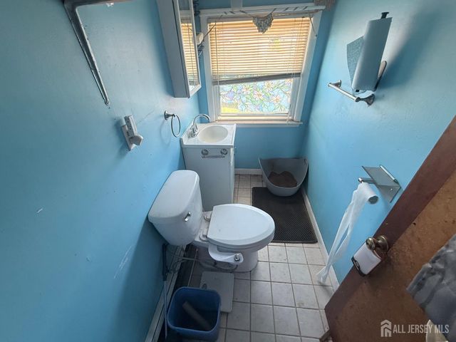18 Brandywine Road, Fords, NJ 08863