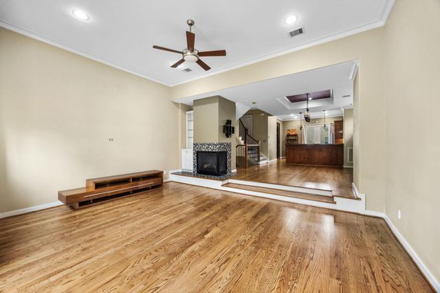 510 Jackson Hill Street, Houston, TX 77007