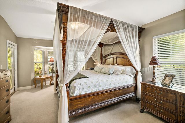 308 Edge Of Woods Rd, St Augustine, FL 32092