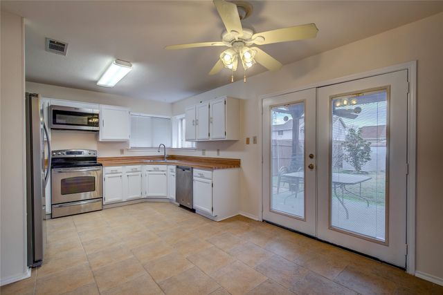 8005 Cornell Drive, Rowlett, TX 75088