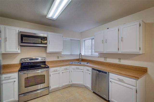 8005 Cornell Drive, Rowlett, TX 75088