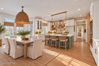 21 Old Queens Court, Eatontown, NJ 07724