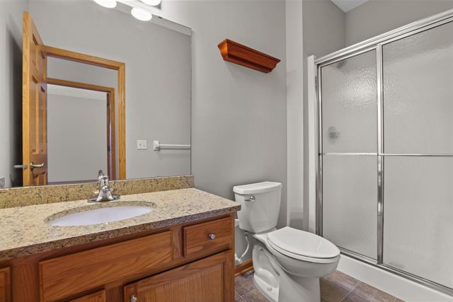 551 Holly Lane N, Oakdale, MN 55128