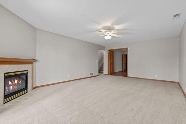 551 Holly Lane N, Oakdale, MN 55128