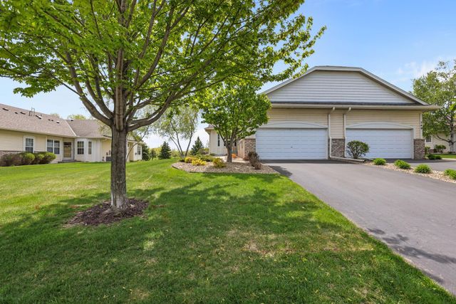 551 Holly Lane N, Oakdale, MN 55128