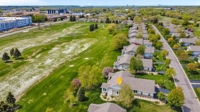 551 Holly Lane N, Oakdale, MN 55128