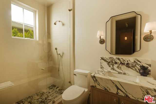 12128 Hesby Street, Valley Village, CA 91607