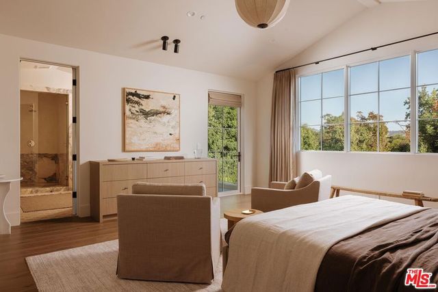 12128 Hesby Street, Valley Village, CA 91607