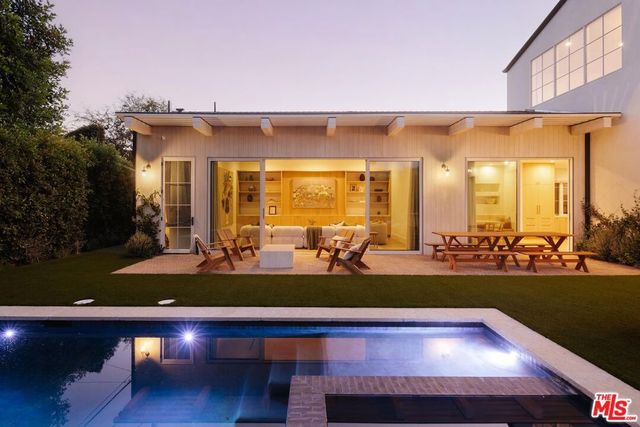 12128 Hesby Street, Valley Village, CA 91607