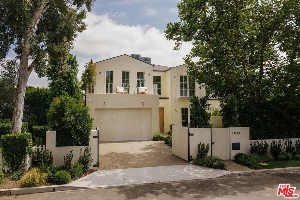 12128 Hesby Street, Valley Village, CA 91607