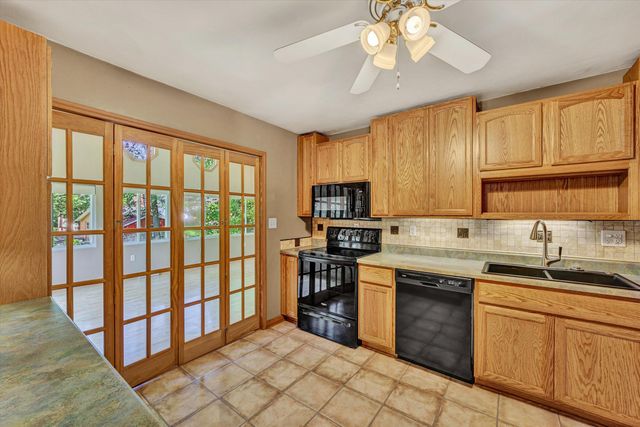 35 Spruce CIR, Blue Ridge, VA 24064