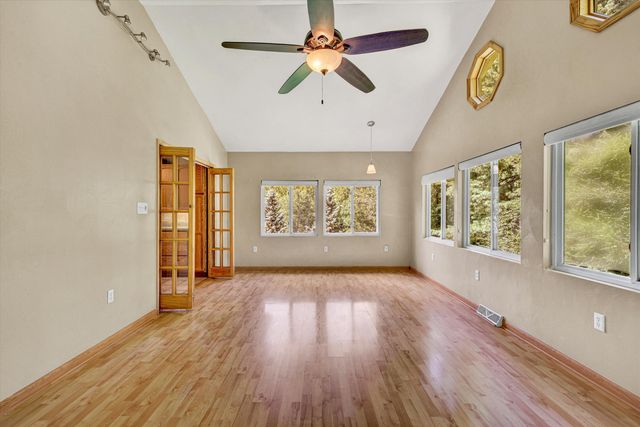 35 Spruce CIR, Blue Ridge, VA 24064