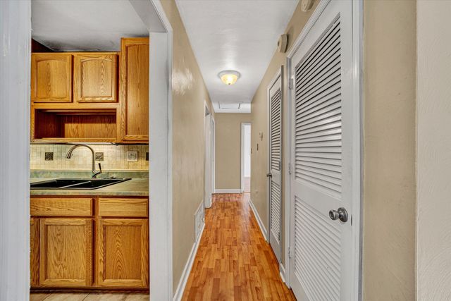 35 Spruce CIR, Blue Ridge, VA 24064