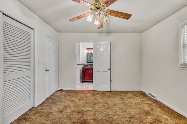 35 Spruce CIR, Blue Ridge, VA 24064