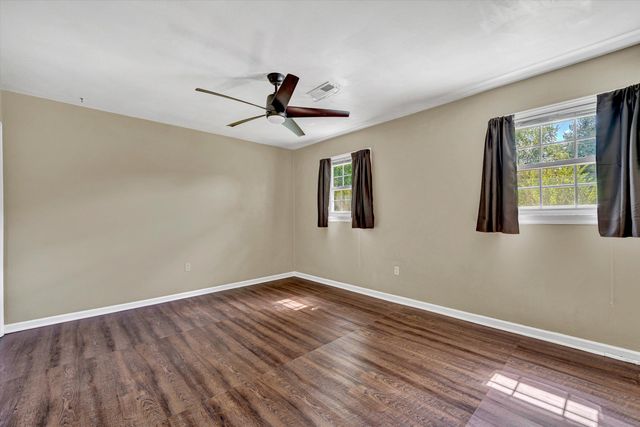 35 Spruce CIR, Blue Ridge, VA 24064