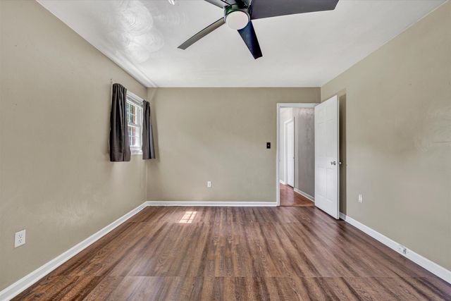 35 Spruce CIR, Blue Ridge, VA 24064