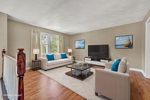 35 Spruce CIR, Blue Ridge, VA 24064