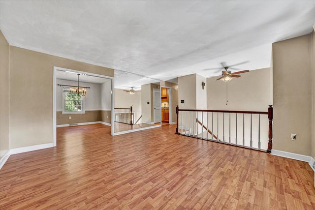 35 Spruce CIR, Blue Ridge, VA 24064