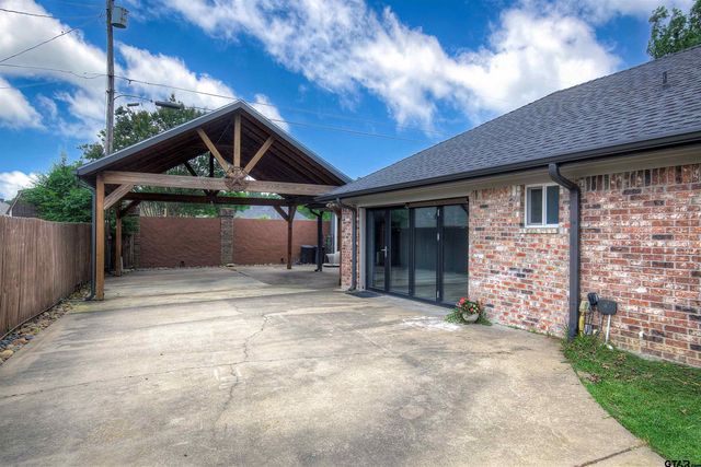 1220 Melony Drive, Sulphur Springs, TX 75482