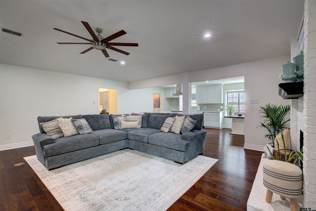1220 Melony Drive, Sulphur Springs, TX 75482