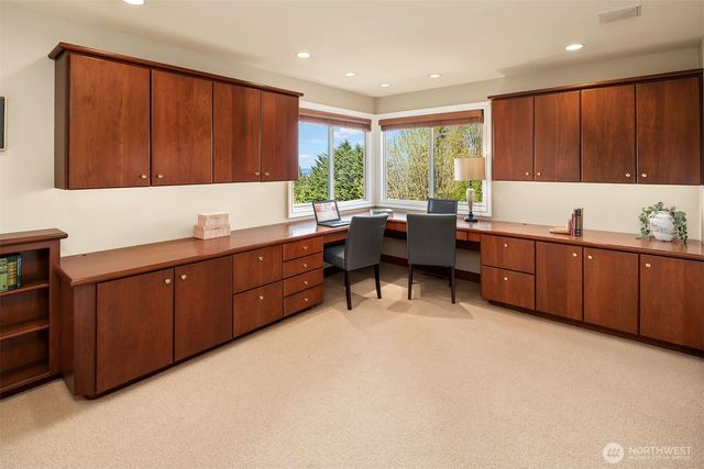 17120 SE 58th Street, Bellevue, WA 98006