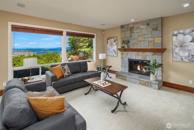 17120 SE 58th Street, Bellevue, WA 98006